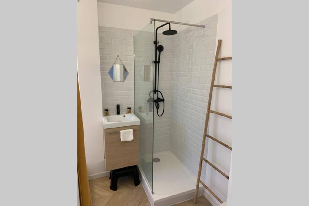 Les Bains De Mer Yourhosthelper Apartment Bandol Ngoại thất bức ảnh